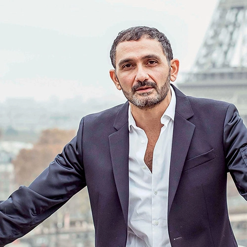 عکس پرفیومر Francis Kurkdjian